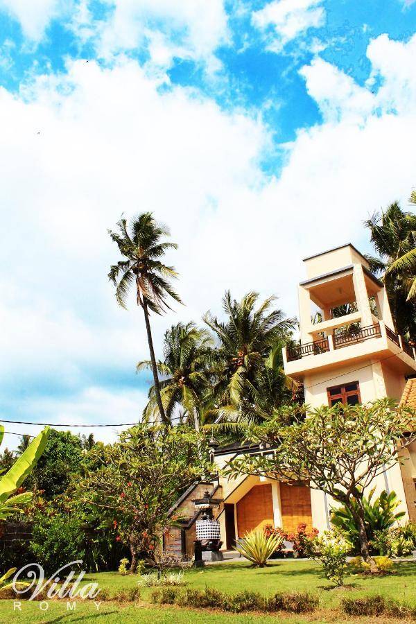 Villa Romy And Bungalows Lovina (Bali)